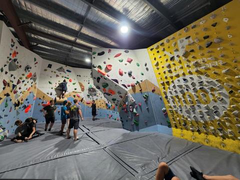 Wall Walkers Bouldering