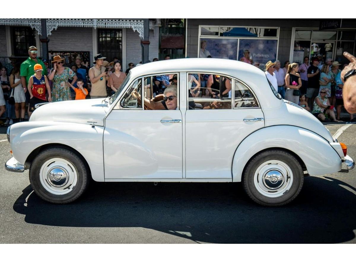 Vintage Tours in Apple & Grape Harvest Festival Parade