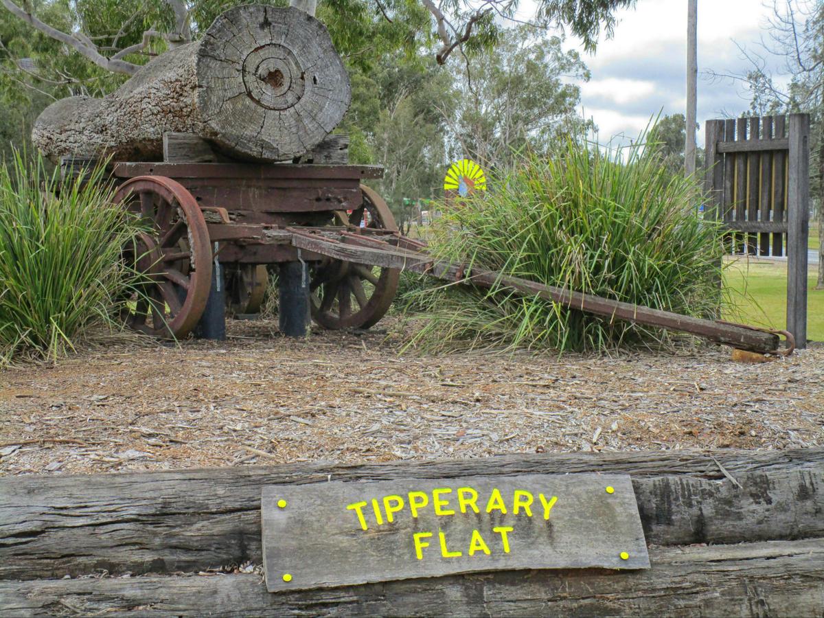 An old timber wagon on show at Tipperary Flat, Nanango