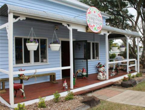 Tiaro Christmas Cottage
