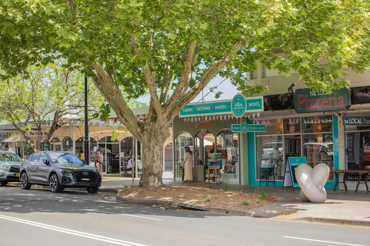 Street frontage outside gallery