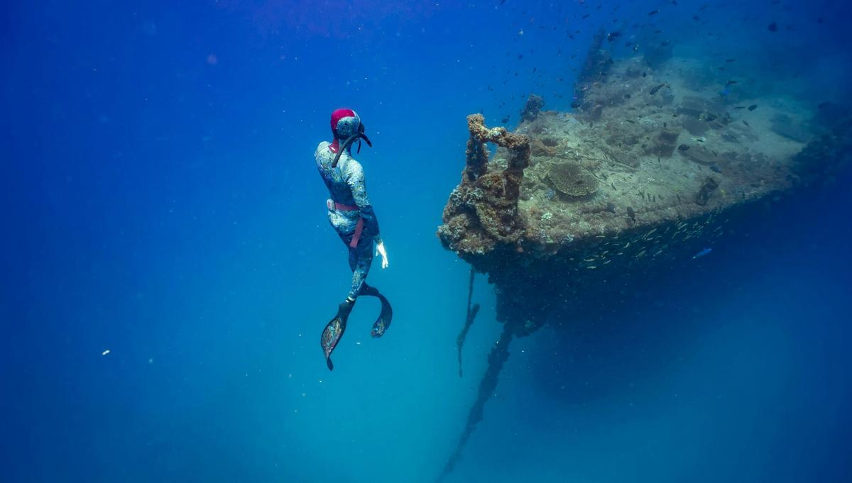 Exploring the underwater world