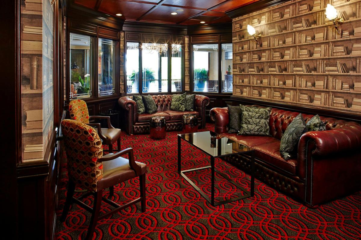 Chester's Bar