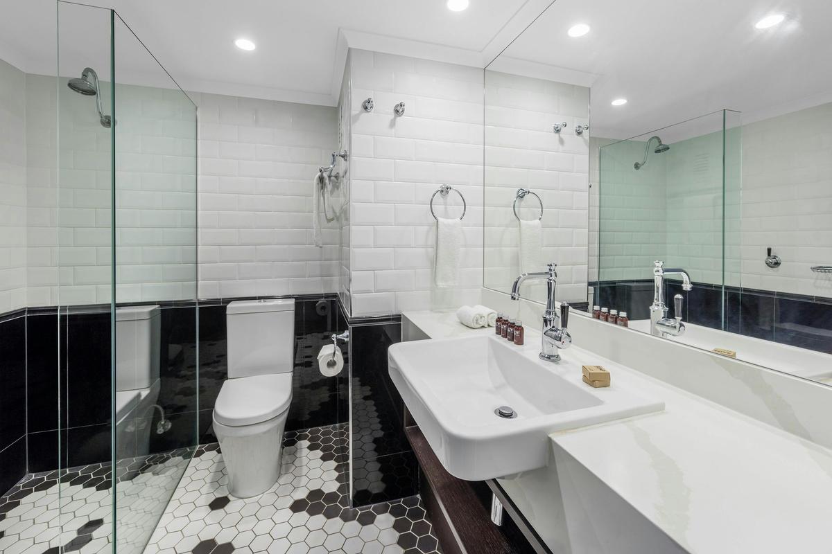 Kingsford Smith Suite