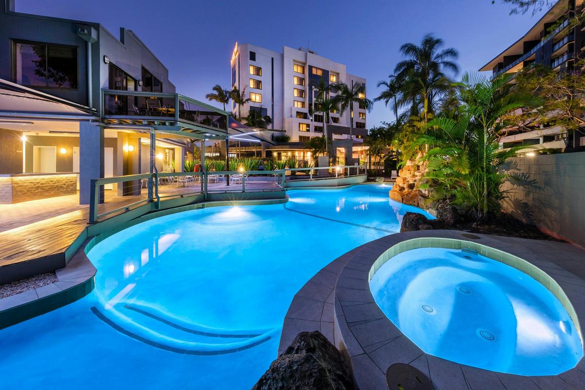 Pool Suite