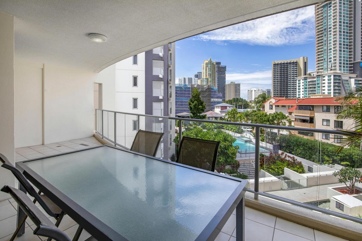 1 Bedroom 1 Bathroom Apartment