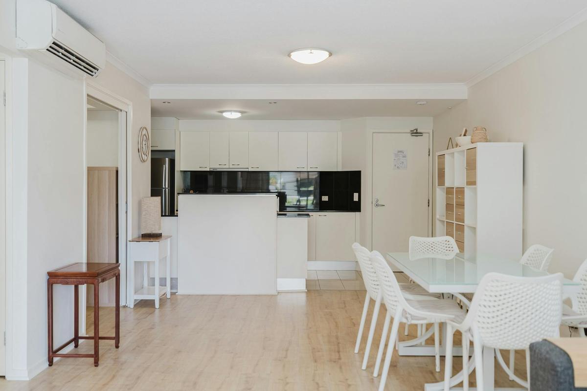 2 Bedroom 1 Bathroom Apartment