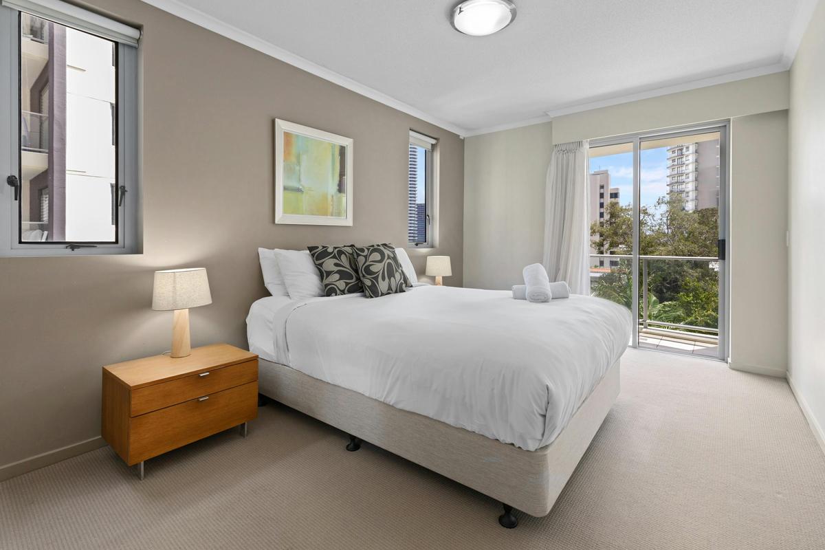 2 Bedroom 2 Bathroom Apartment