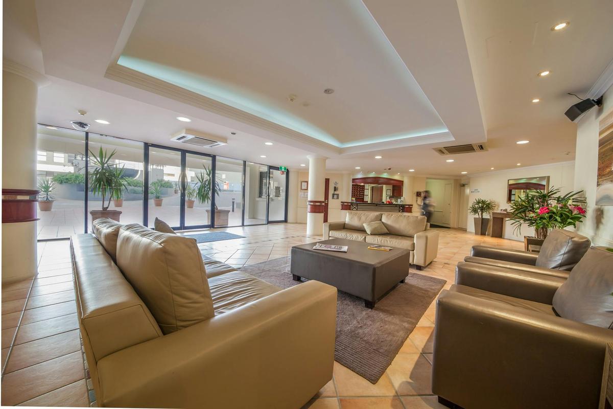 West End Central Apartments - Lobby & Reception