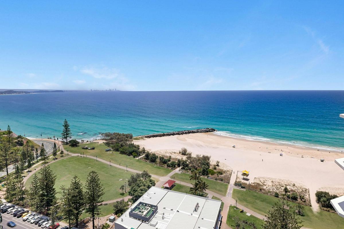 Deluxe 3 Bedroom Ocean View Apartment
