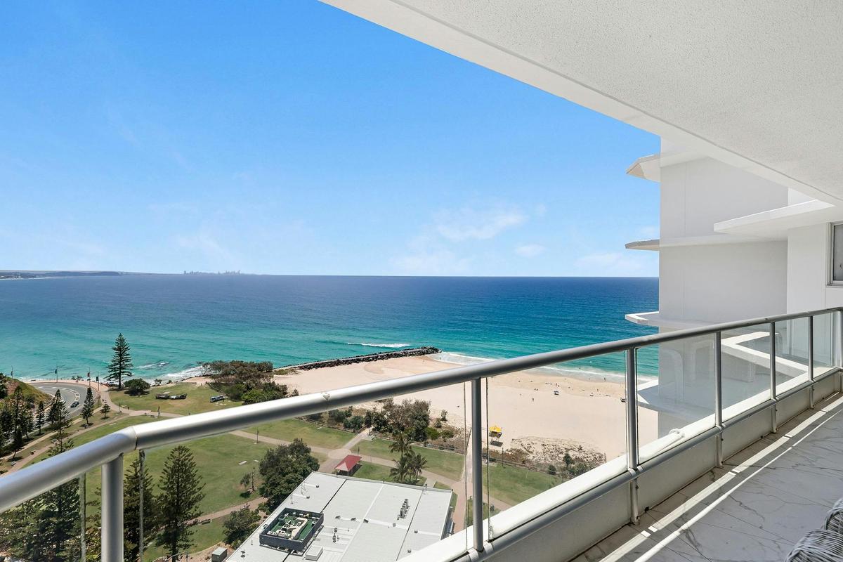 Deluxe 3 Bedroom Ocean View Apartment