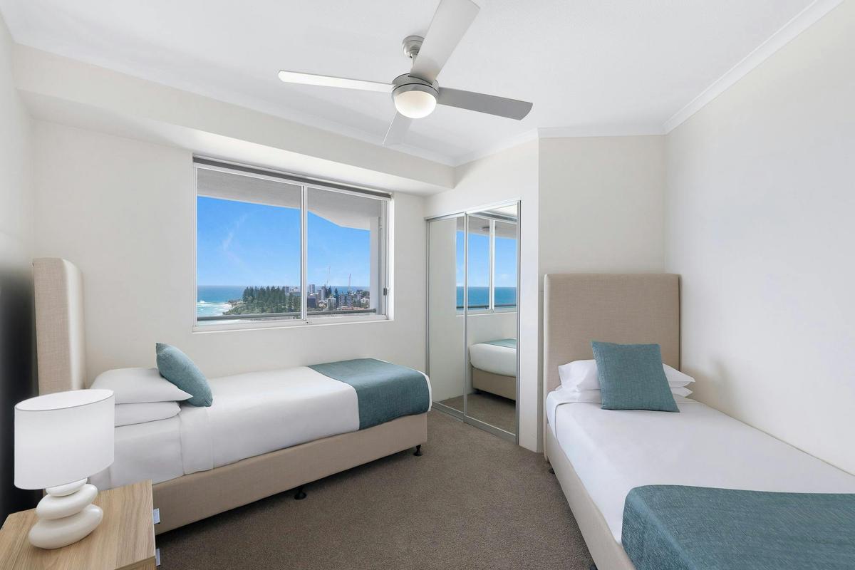 Deluxe 2 Bedroom Centre Front Apartment