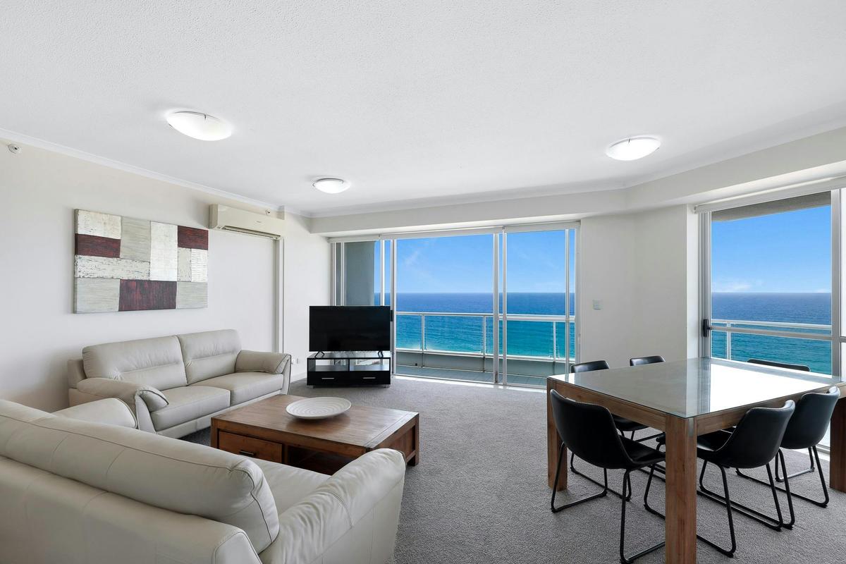 Deluxe 2 Bedroom Centre Front Apartment
