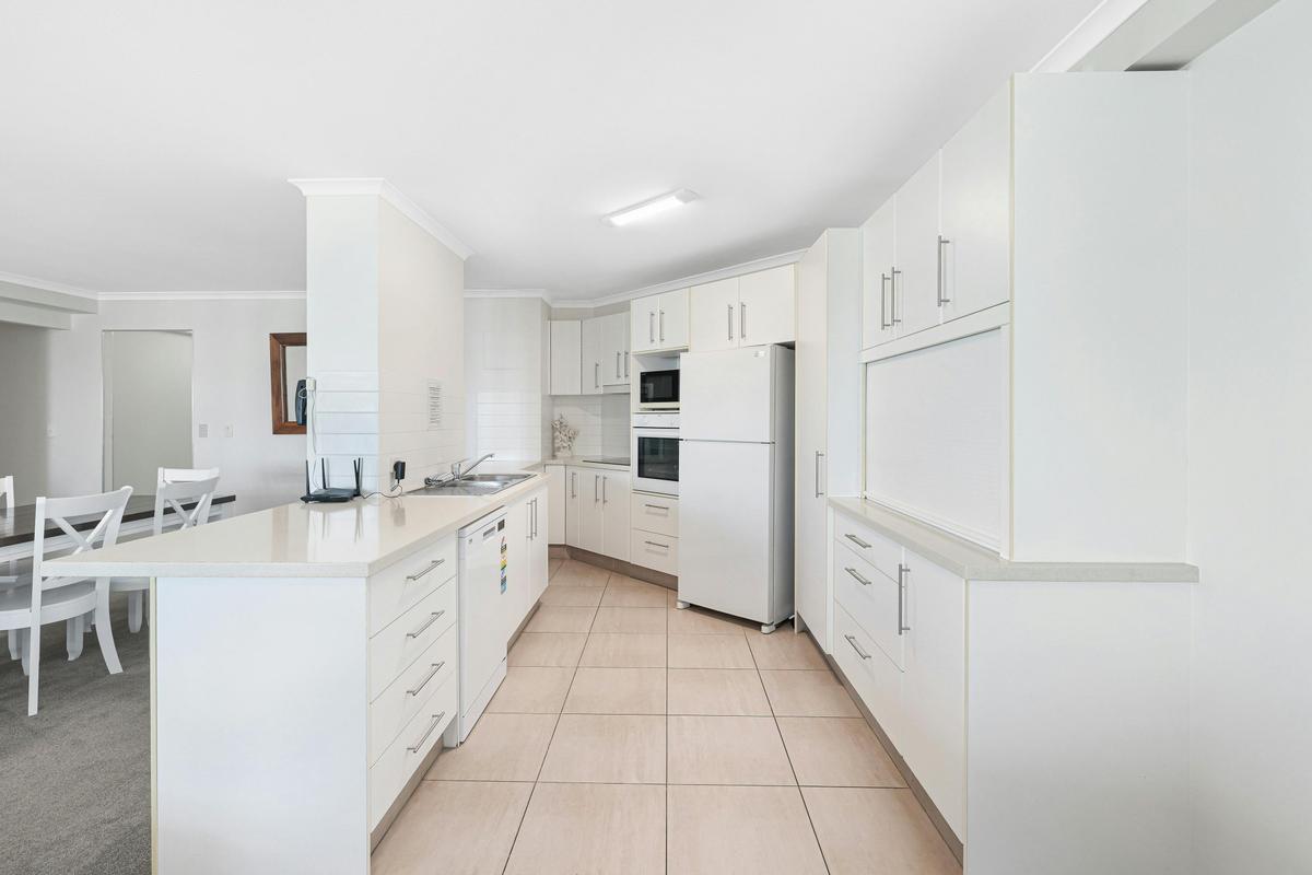 Superior 1 Bedroom Ocean View Apartment