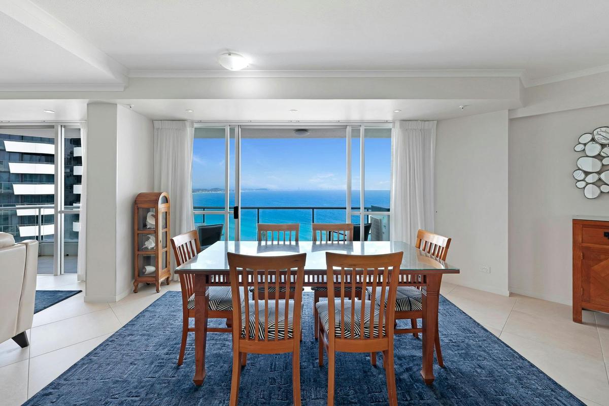 Superior 3 Bedroom Ocean View Apartment