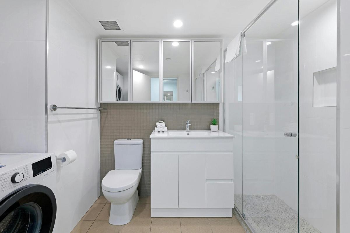 Superior 2 Bedroom Ocean View Apartment