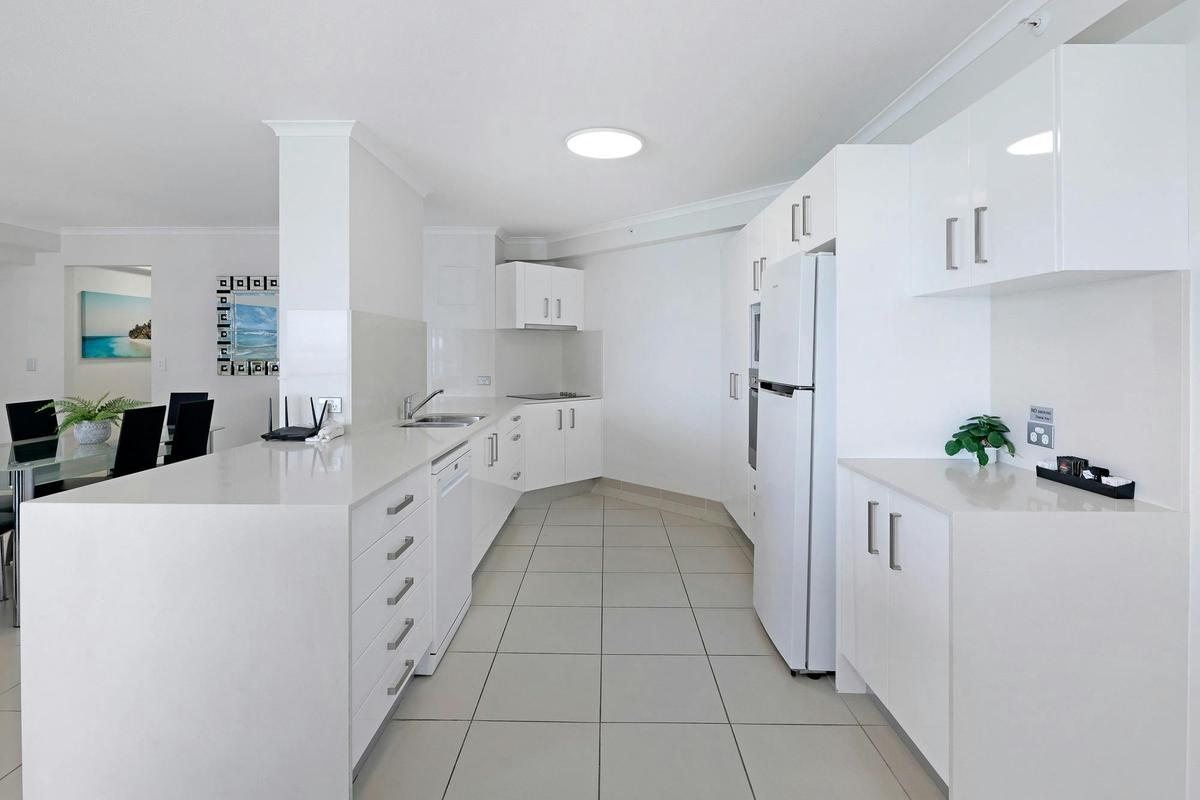 Superior 2 Bedroom Ocean View Apartment