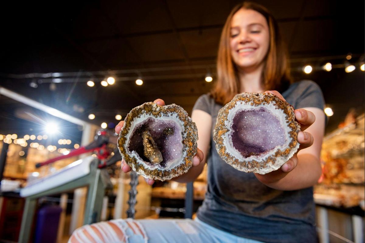 Crack a geode