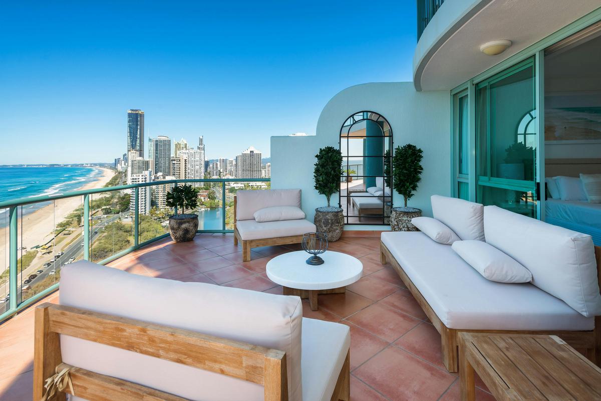 3 Bedroom Sub Penthouse apartments with Ocean views