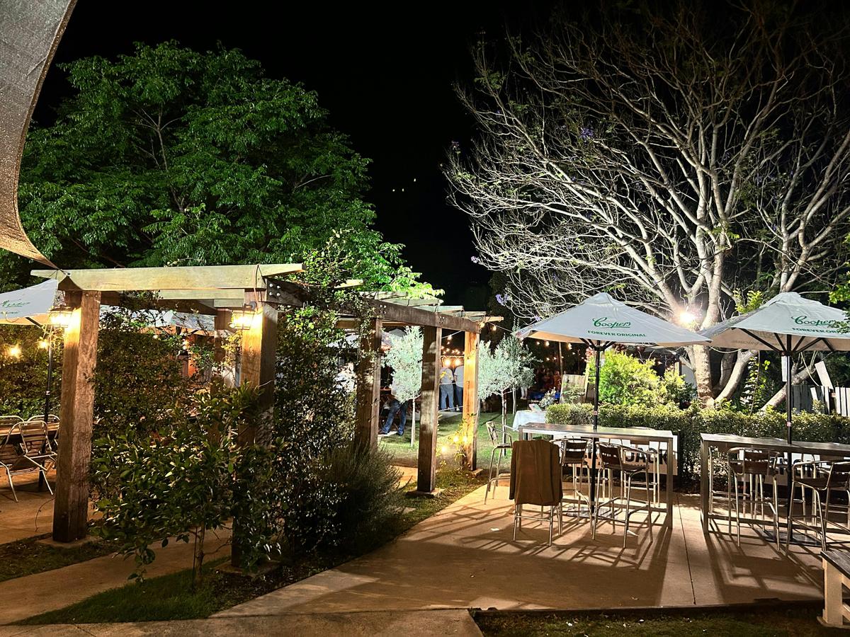 The beer Garden Lockyer Hotel
