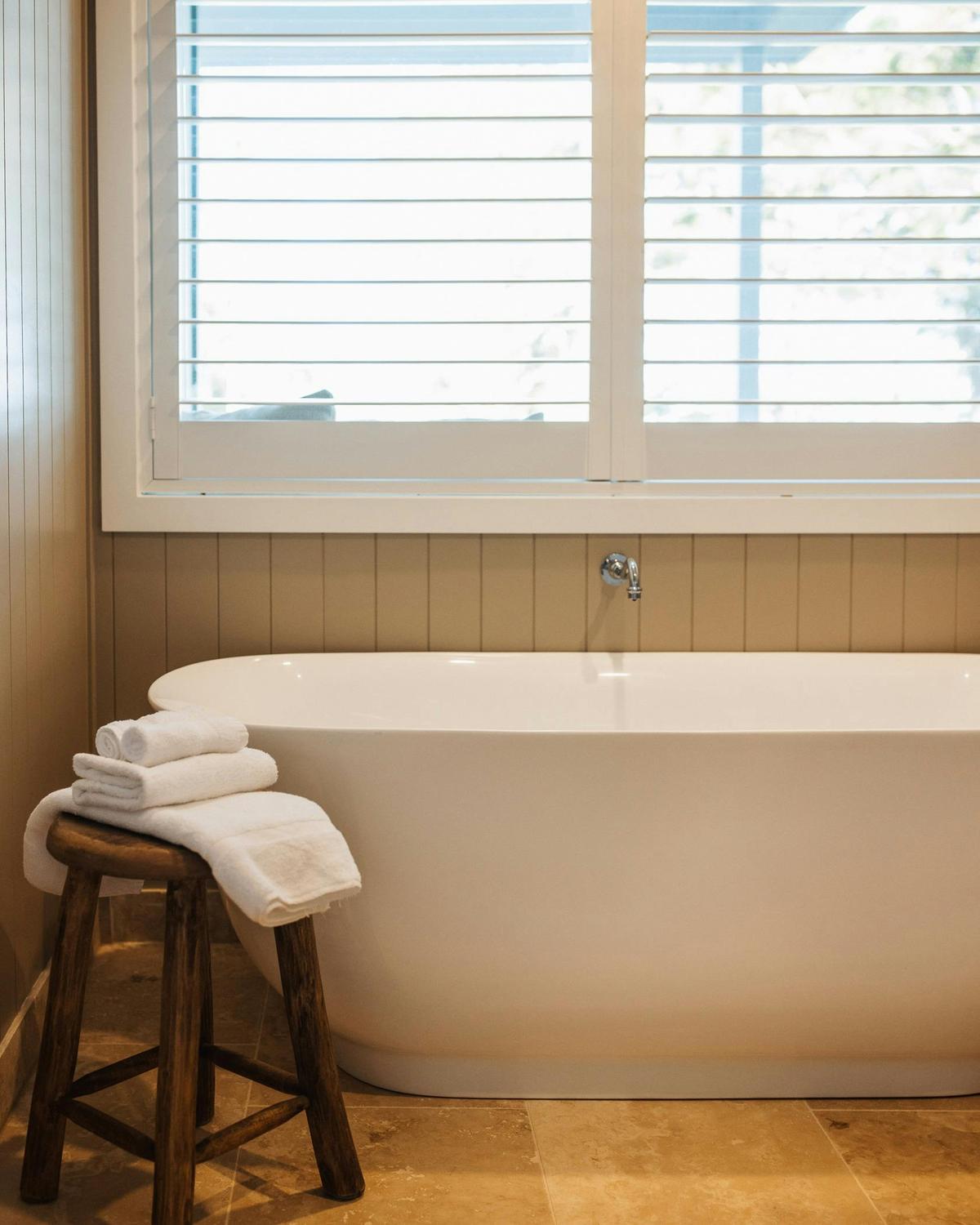 Lodge Bath Suite