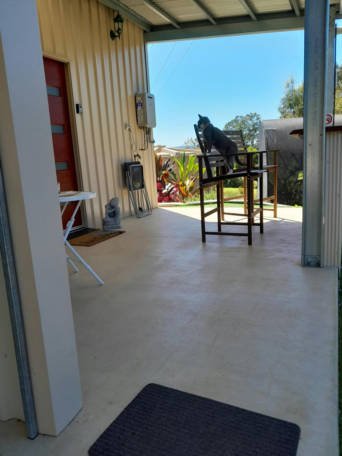 Verandah / dining area