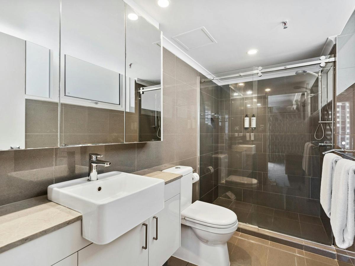 Three Bedroom Family Ocean View Apartment