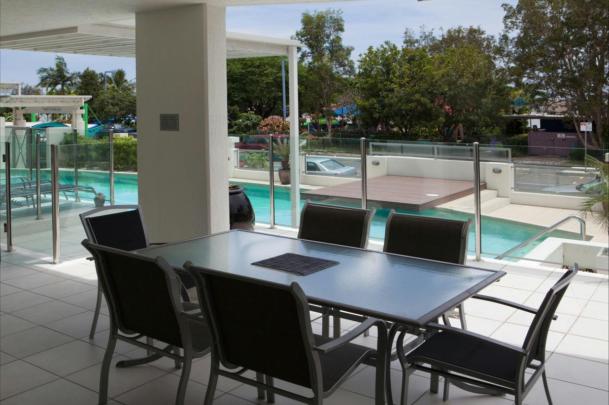Swim-Out Apartment