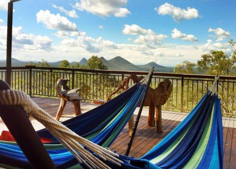 Gulloo 2 Bedroom Cabin with Mountain Viewing Platform