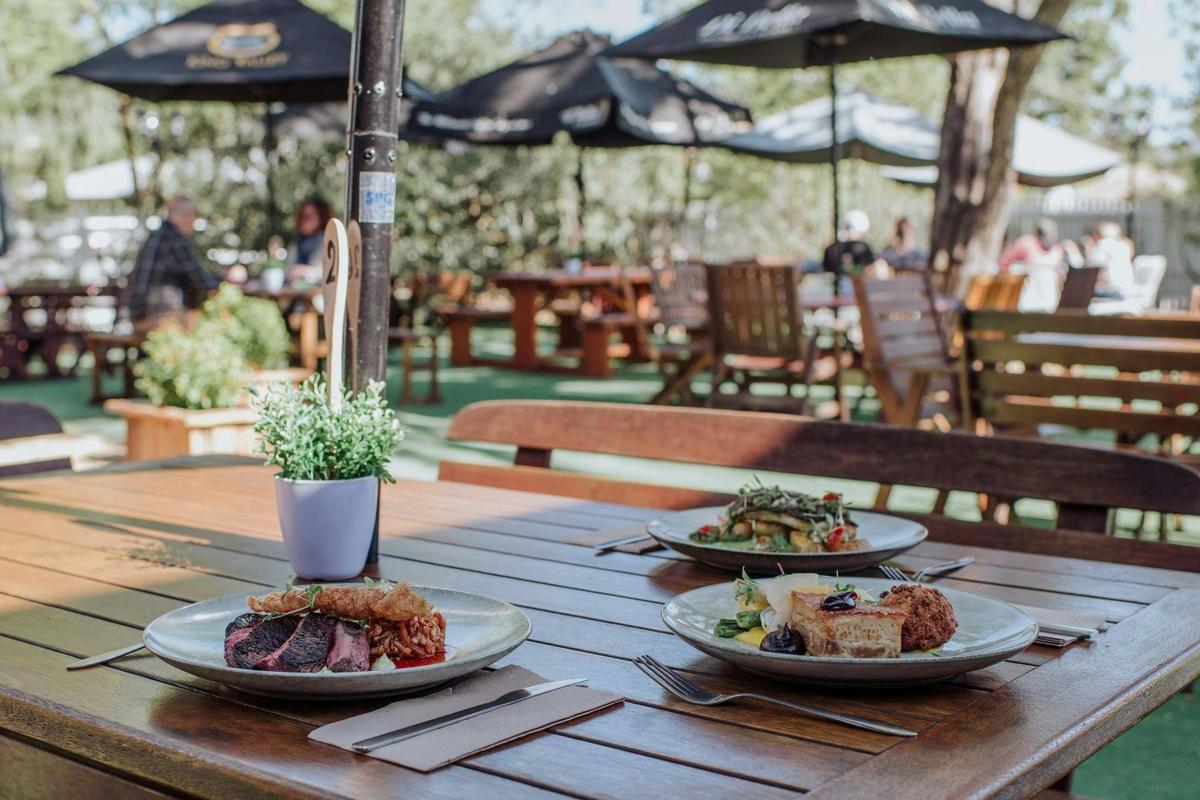 Dalby Urban Paddock dining