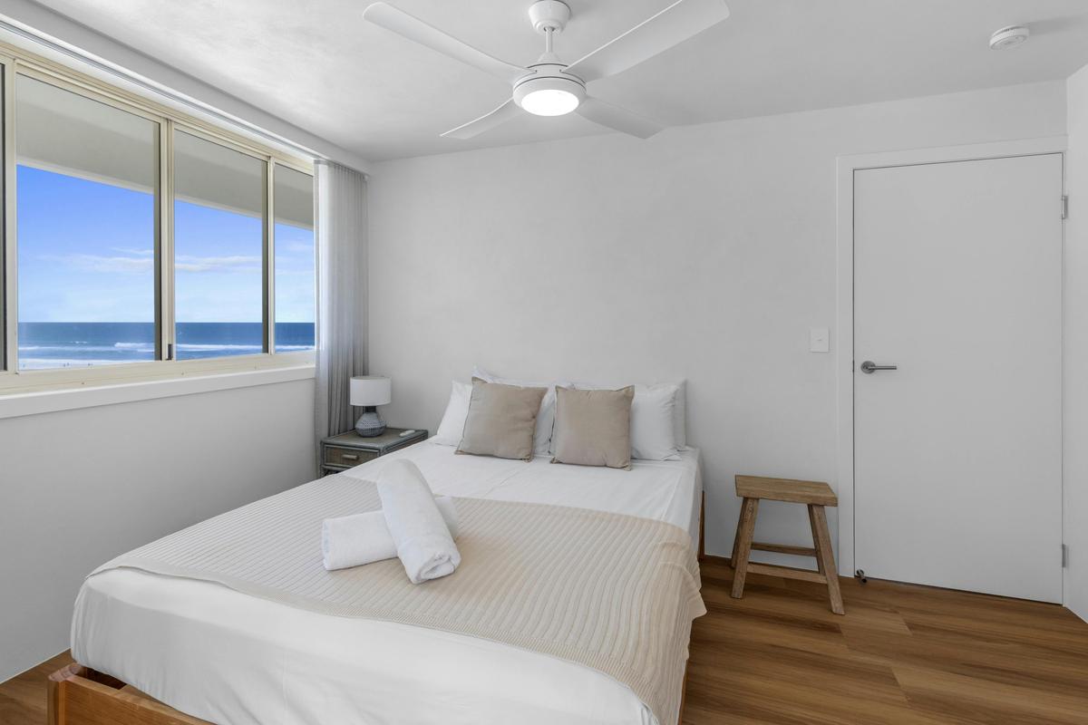 Deluxe 3 Bedroom Ocean View Apartment
