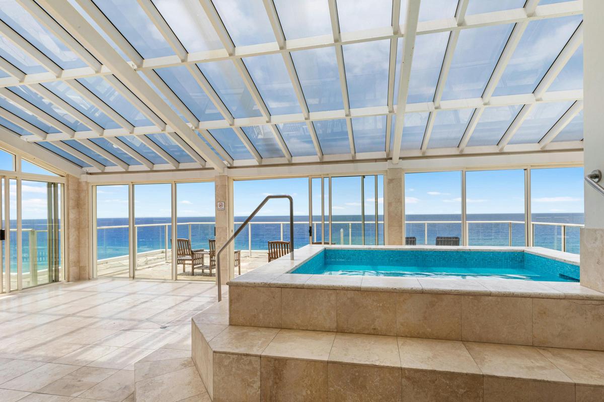 Rooftop spa