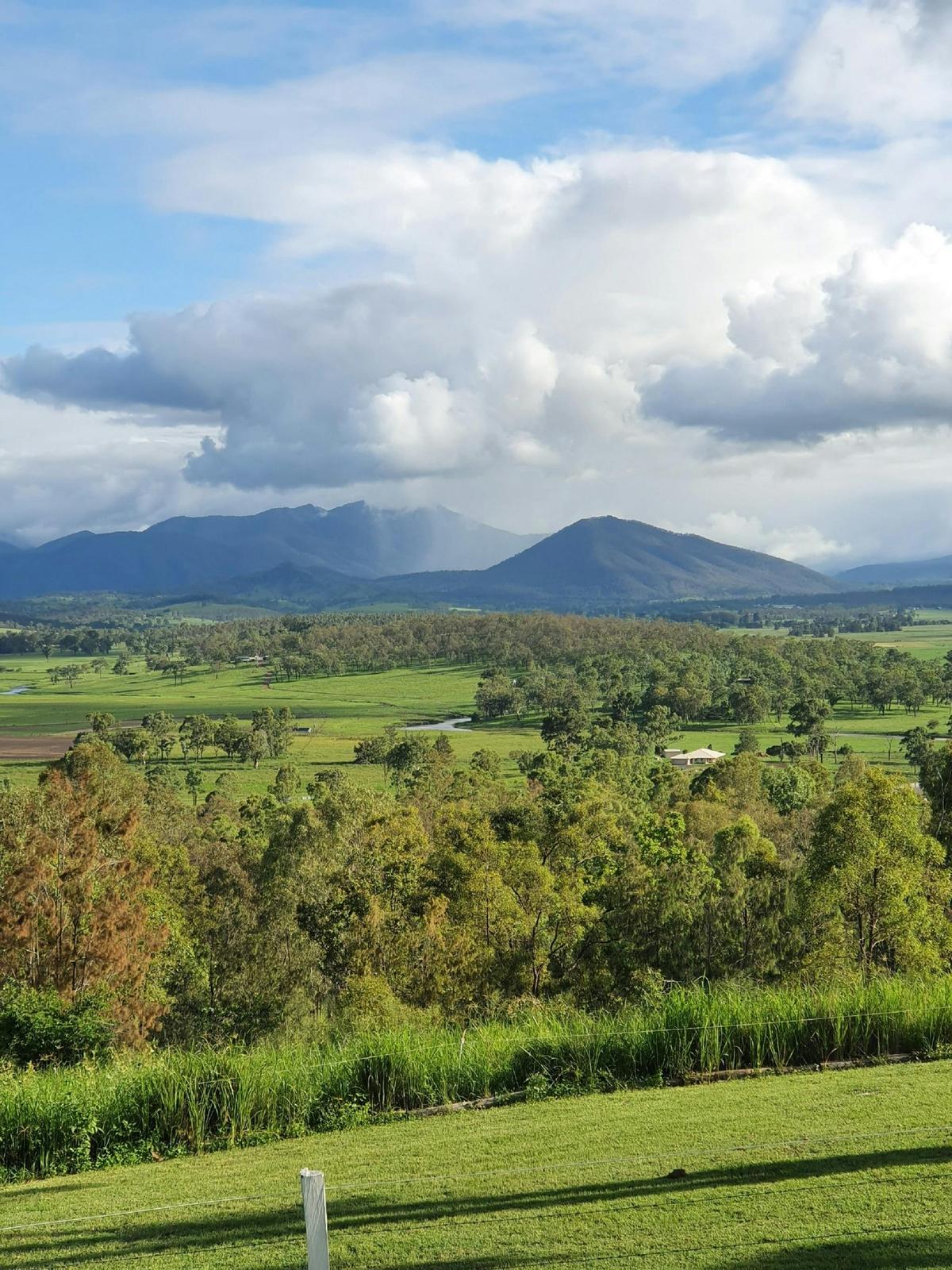 Vanbery Cottage Host Farm