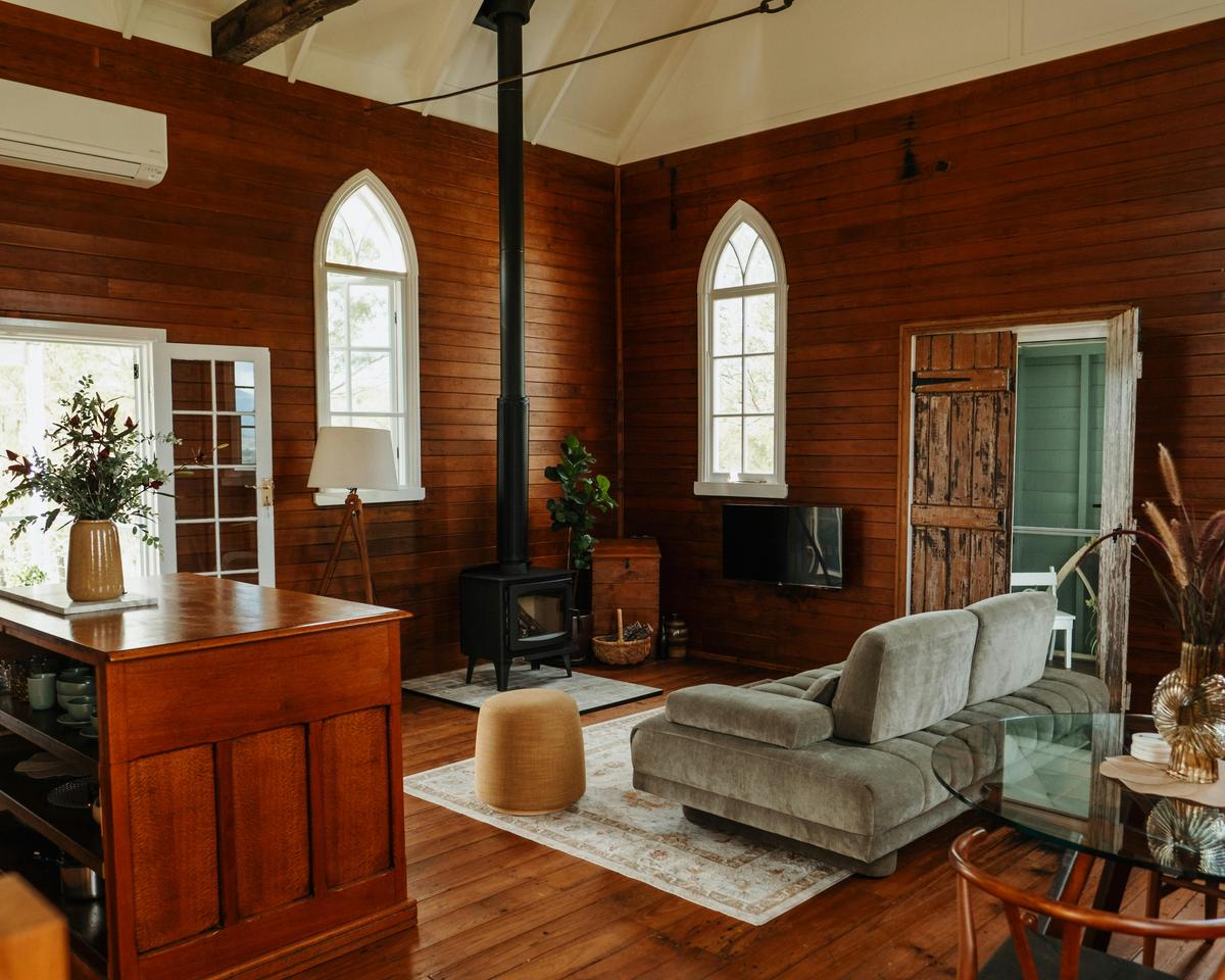Lounge and fire place