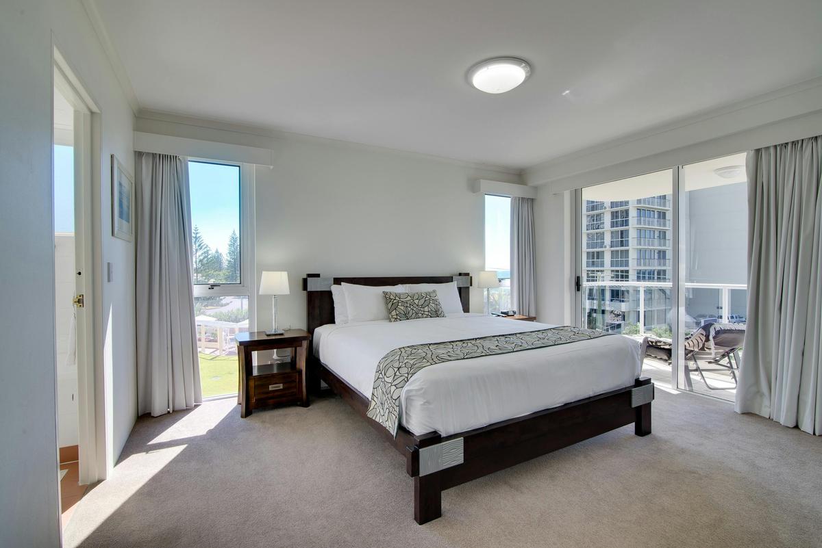 2 Bedroom Garden-View Apartment