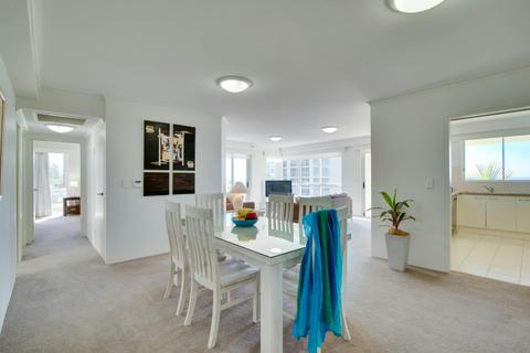 2 Bedroom Garden-View Apartment