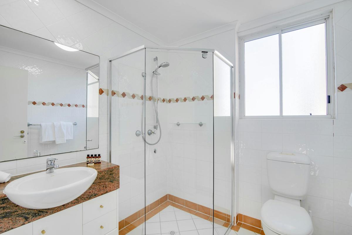 1 Bedroom Ocean Apartment