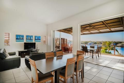 3 Bedroom Lagoon View Apartment