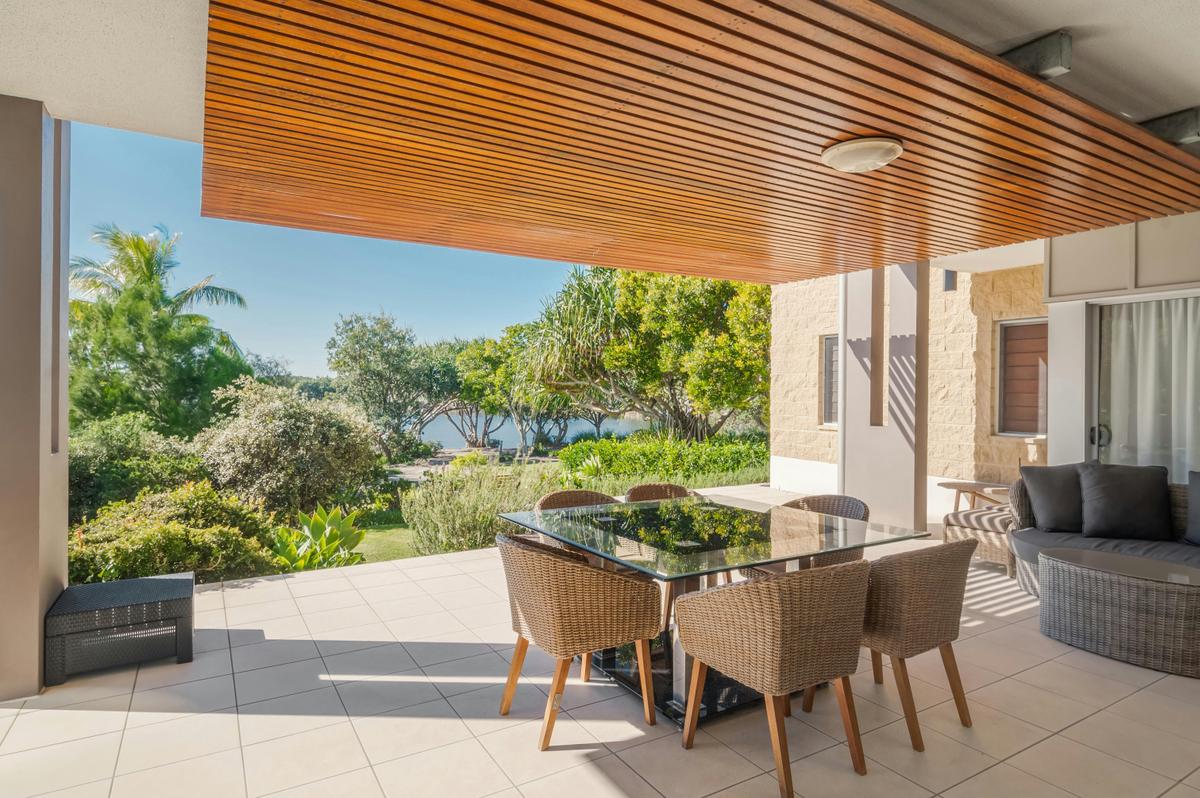 2 Bedroom Lagoon View Apartment
