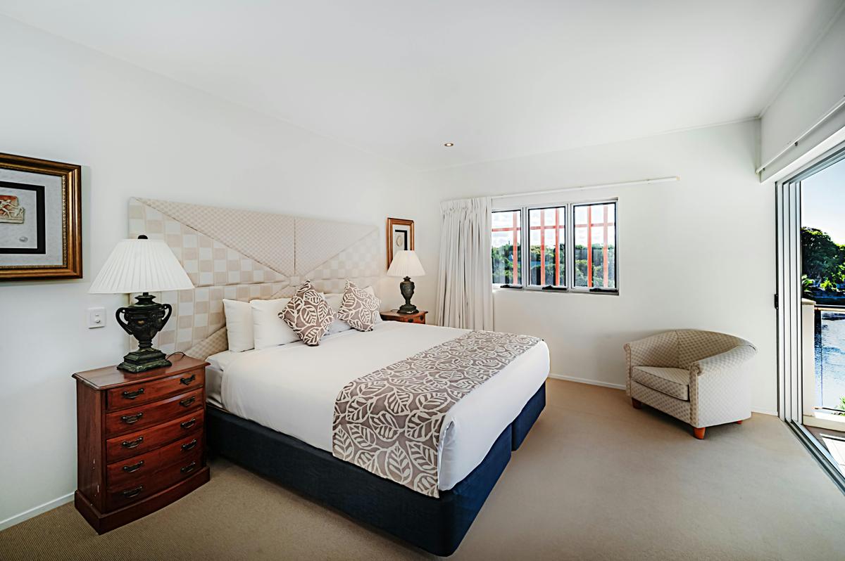 3 Bedroom Lagoon View Apartment