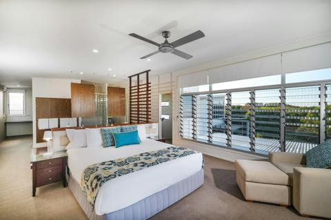 4 Bedroom Beach House