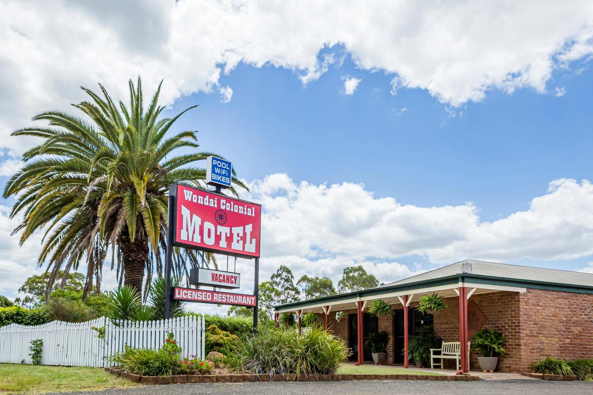 Wondai Colonial Motel & Ivory's Licensed Restaurant has all ground floor rooms, pool, pet friendly