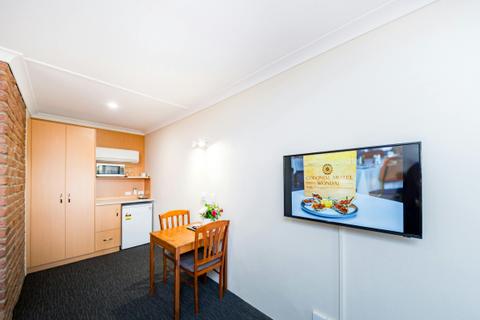 Executive Queen Room