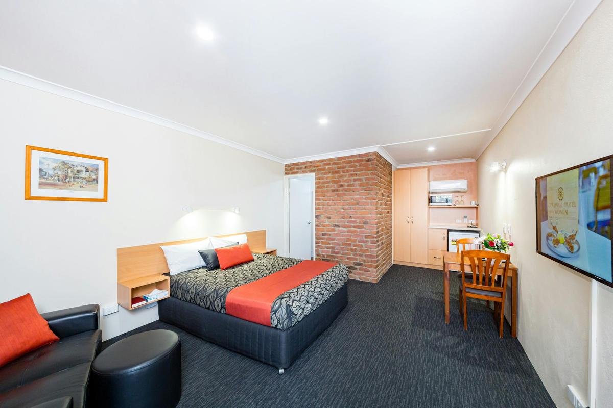 Executive Queen Room