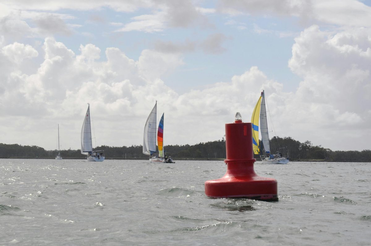 Clarence River Racing around the bouys
