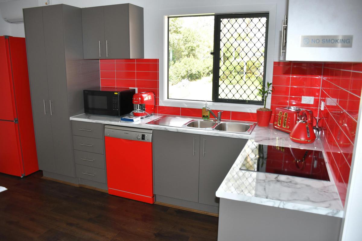 Woodford Serenity Cottage Kitchen
