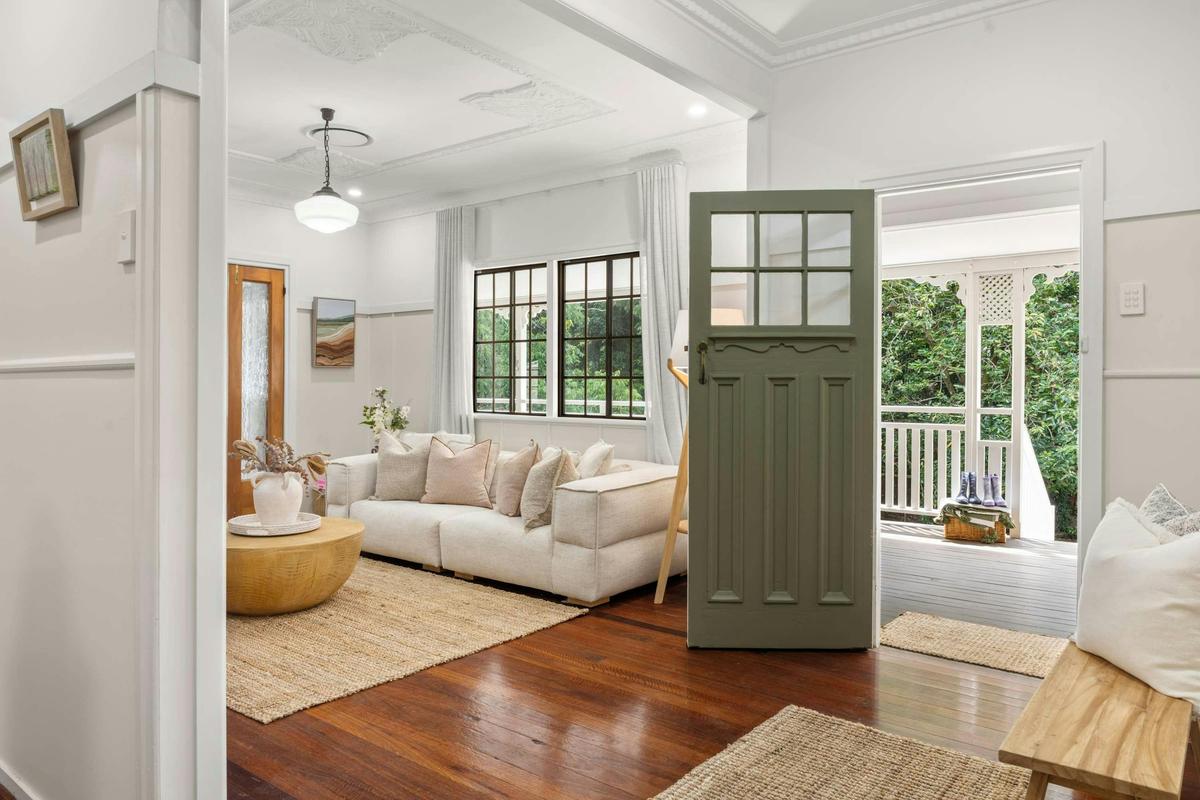 Welcoming entrance to Treehaven House in Maleny