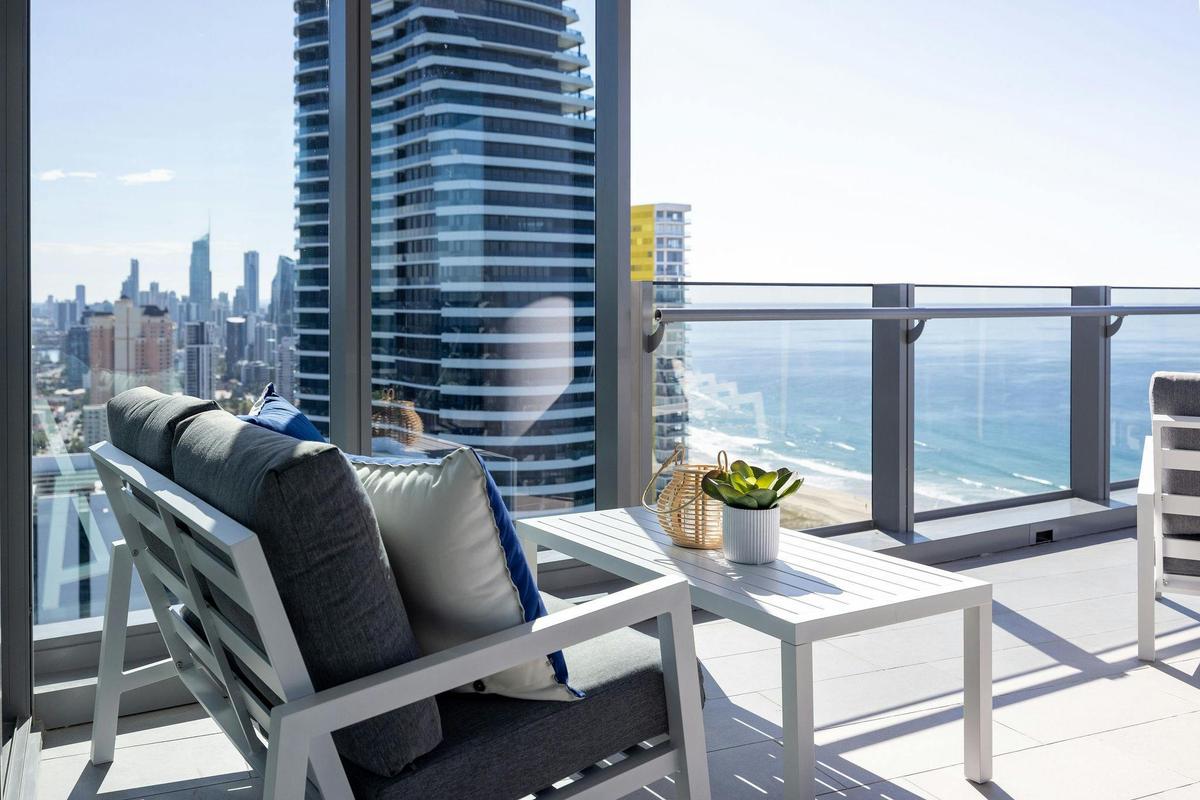 Three Bedroom Ocean Sub-Penthouse Suite
