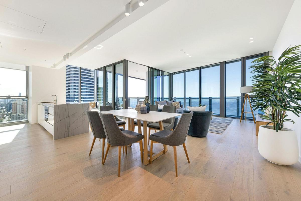 Three Bedroom Ocean Sub-Penthouse Suite
