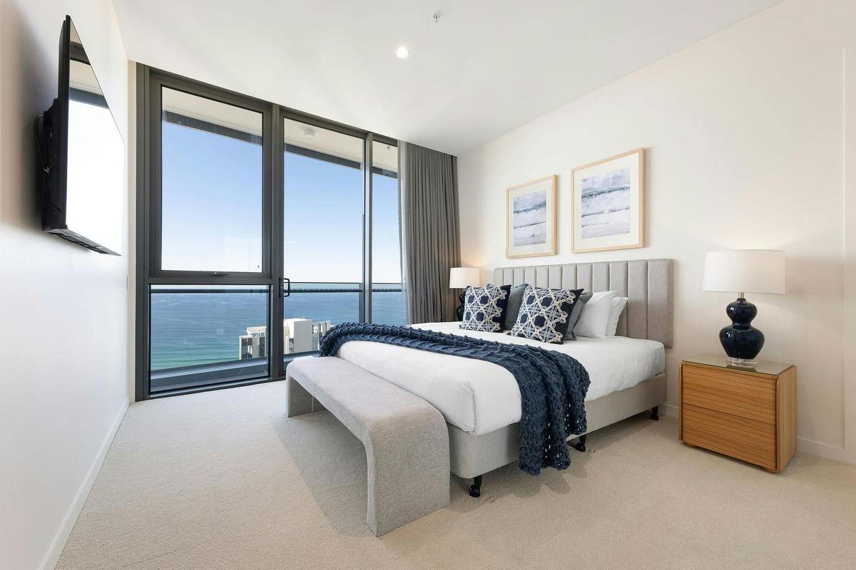 Three Bedroom Ocean Sub-Penthouse Suite